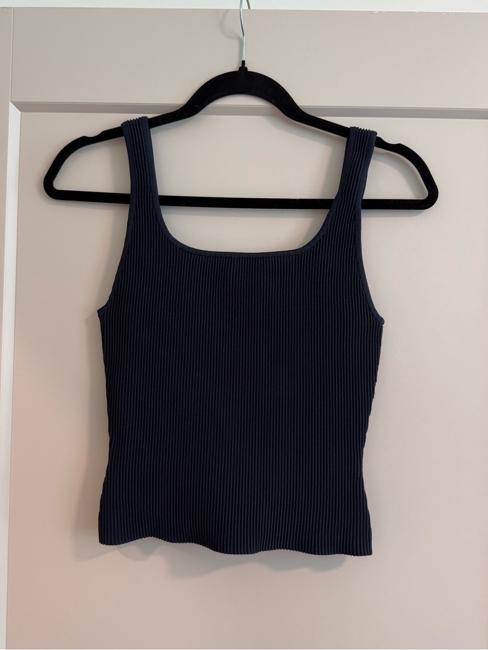 Aritzia Babaton Sculpt Knit Square-Neck Tank Navy, size M, like new! - Picture 3 of 6